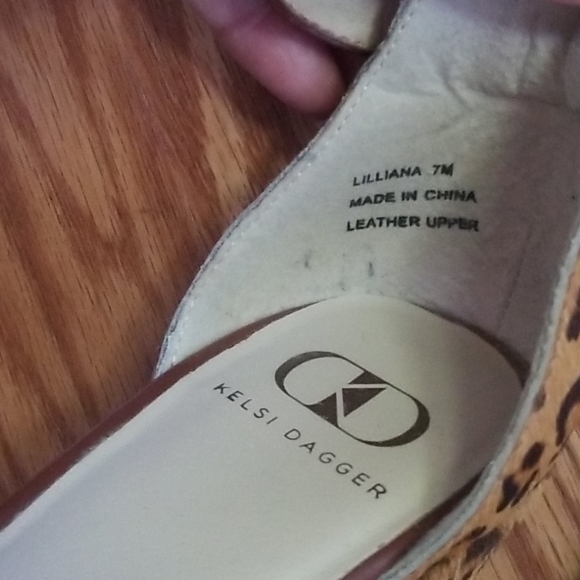 Kelsi Dagger leopard wedge size 7 - Picture 9 of 9